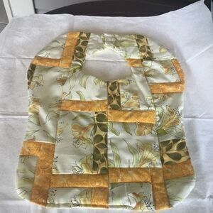3/$25 or $12 ea. NWT Handmade Quilted Reversible Baby Bib